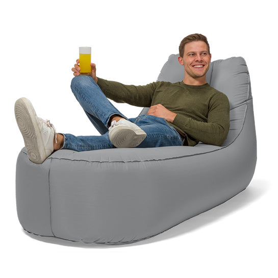 Mr. E-zy Lounger - Light Grey - Zelf opblaasbaar - Zitzak - Inclusief krachtige Powerbank & Draagzak